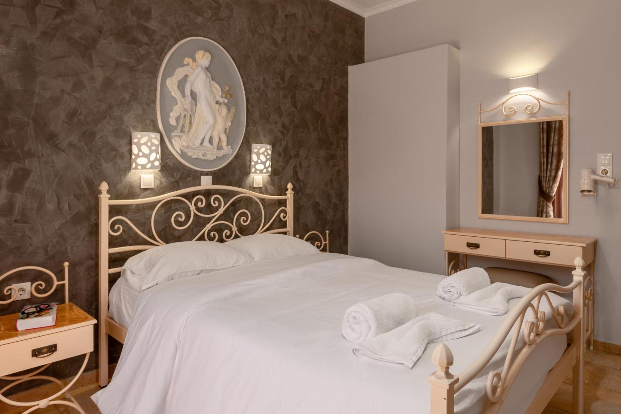 Polydefkis Hotel 4*