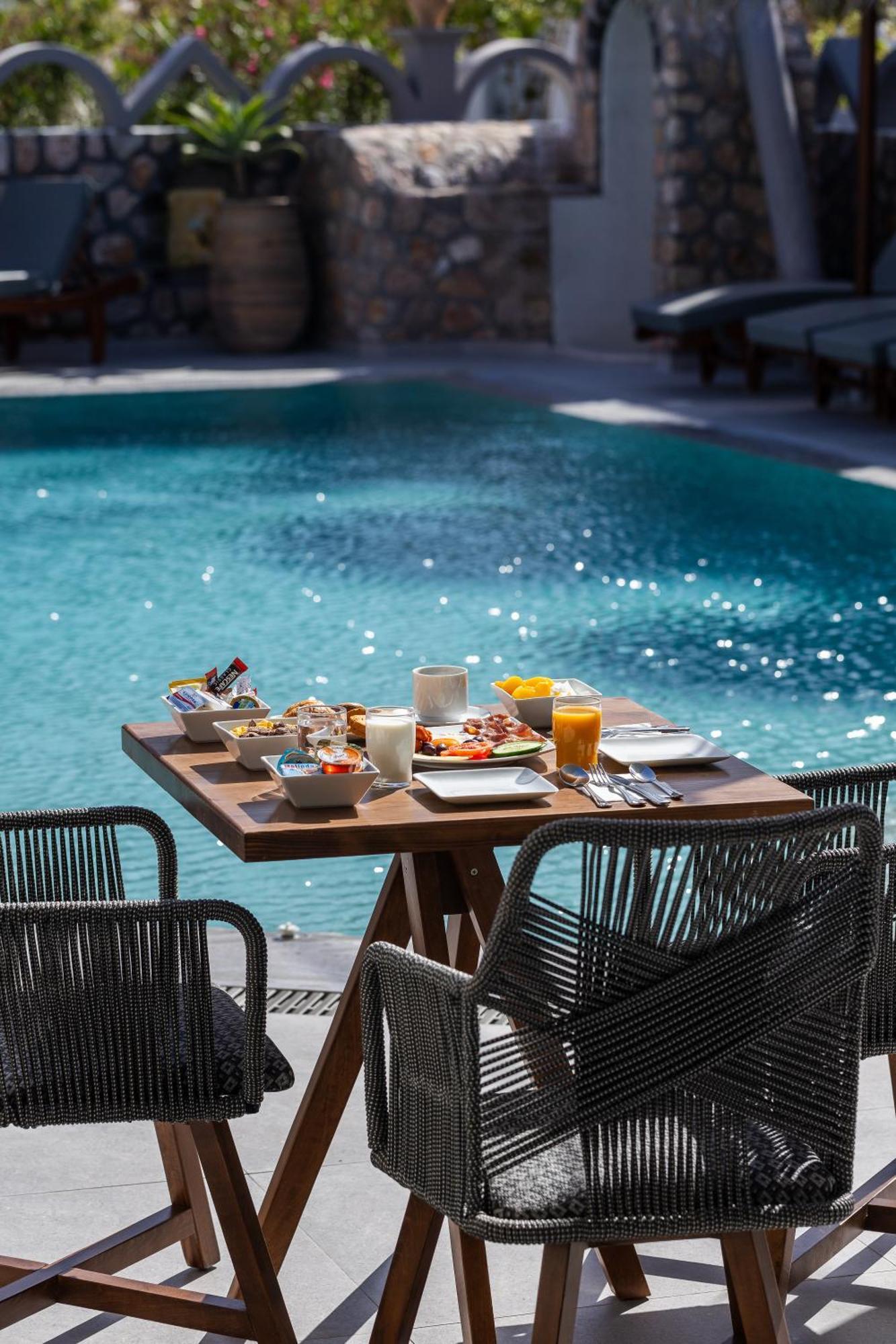 Hotel Polydefkis Kamari (Santorini)